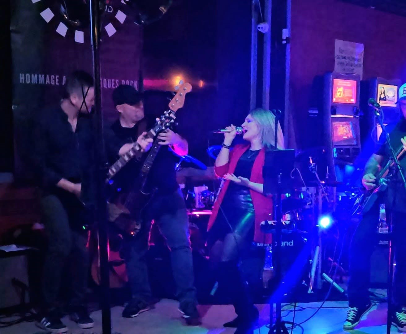 The Full House Band en performance
